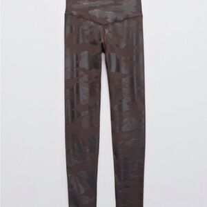 Aerie OFFLINE High-Rise Leggings in Gloss Brown